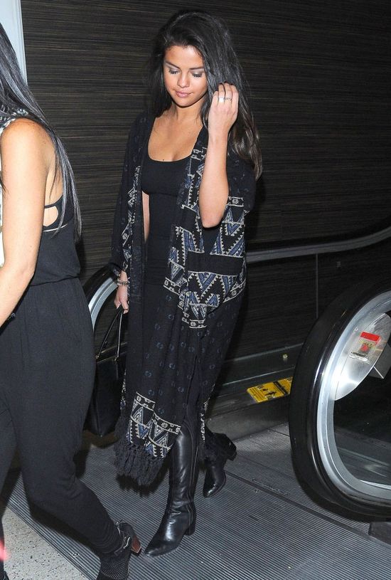 Dlaczego Selena Gomez jest tak spuchnięta? (FOTO)