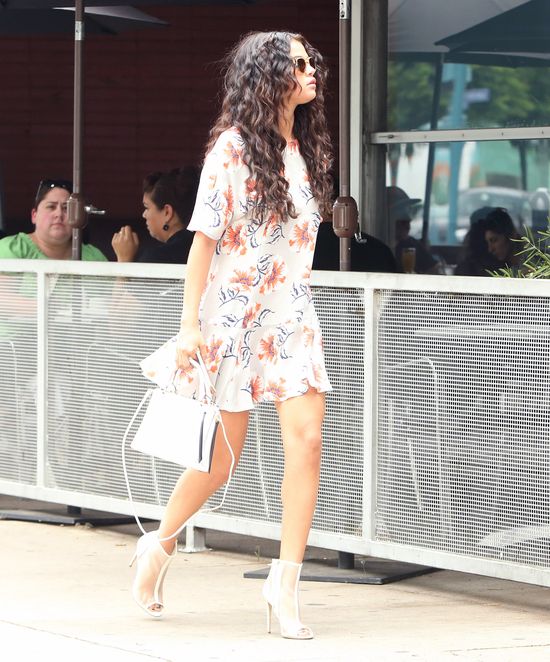 Selena Gomez zaszalała z fryzurą (FOTO)