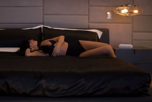 Uff! Jak gorąco! Selena Gomez pokazała się w samej bieliźnie Uff! Jak gorąco! Selena Gomez pokazała się w samej bieliźnie