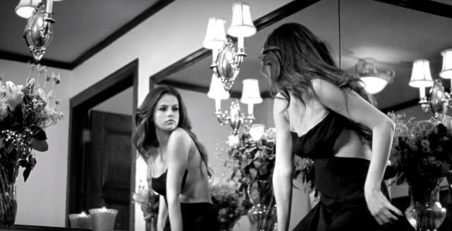 Selena Gomez wypuściła nowy teledysk. Uwodzi! I to w ubraniu!