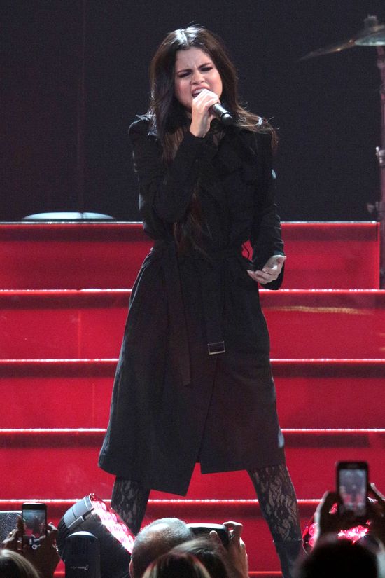 Selena Gomez ściągnie płaszcz, a Tobie opadnie szczkęka