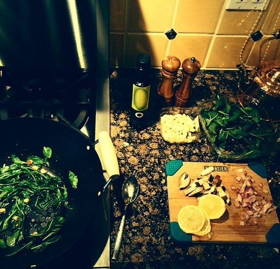 Co się dzieje, gdy Selena Gomez wkracza do kuchni?