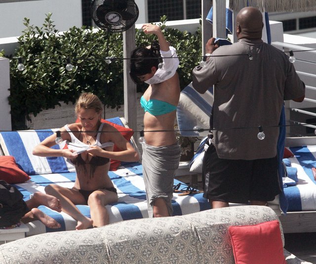 Selena Gomez w bikini (FOTO)