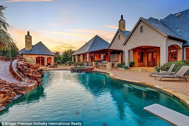 Tak mieszka Selena Gomez. Zobacz jej ogromną posiadłość