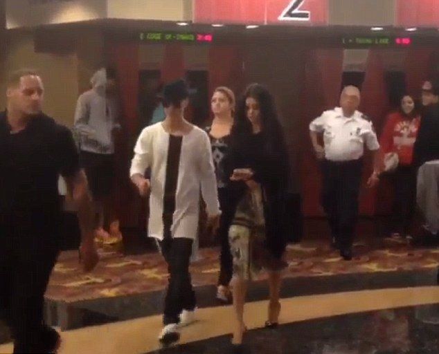 Selena Gomez i Justin Bieber na randce w kinie! (FOTO)