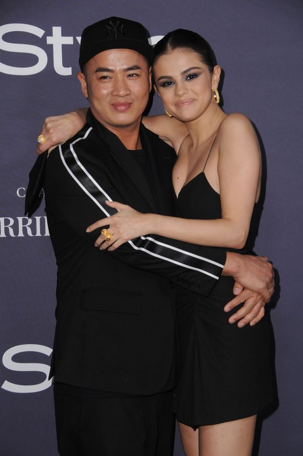 Selena Gomez w małej czarnej szczupła jak niteczka (ZDJĘCIA)