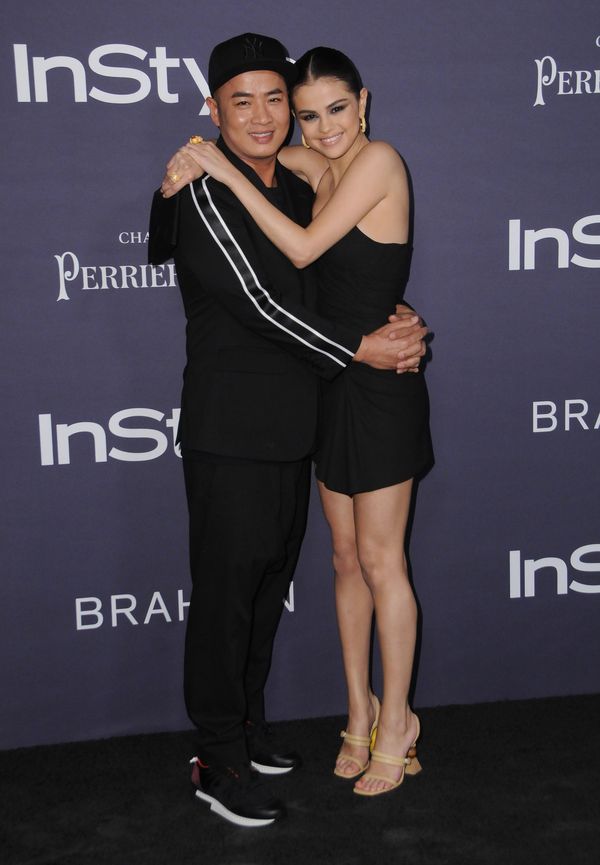 Selena Gomez w małej czarnej szczupła jak niteczka (ZDJĘCIA)