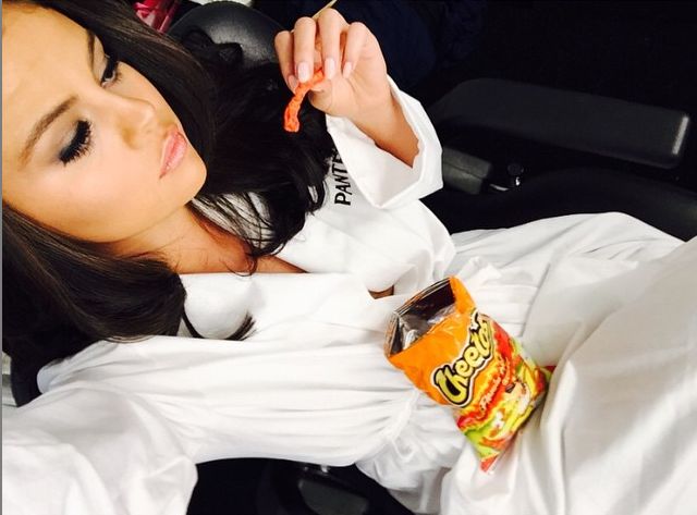 Co Selena Gomez próbuje nam udowodnić? (FOTO)