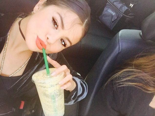 Co Selena Gomez próbuje nam udowodnić? (FOTO)