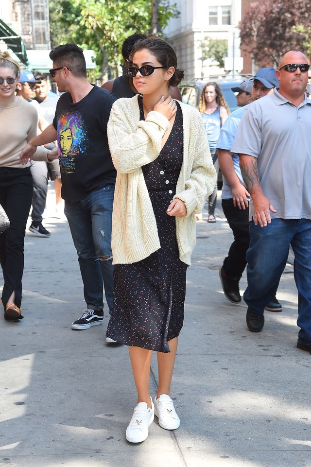 Fani do Seleny Gomez: Ubrałaś się ja BABCIA! Fani do Seleny Gomez: Ubrałaś się ja BABCIA!