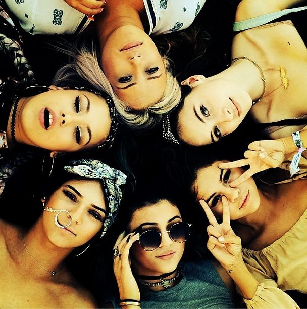 Selena Gomez mocno zabalowała na Coachelli (FOTO)