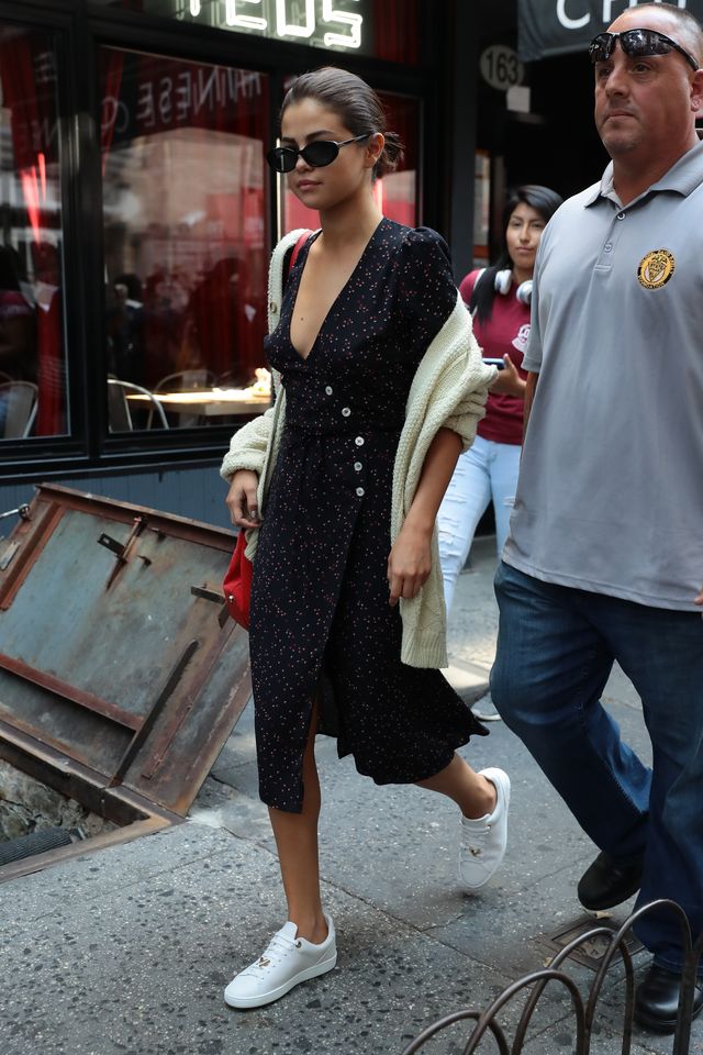 Fani do Seleny Gomez: Ubrałaś się ja BABCIA! Fani do Seleny Gomez: Ubrałaś się ja BABCIA!