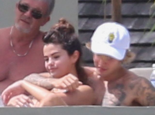Mama Justina Biebera wysłała wiadomość do Seleny Gomez Mama Justina Biebera wysłała wiadomość do Seleny Gomez