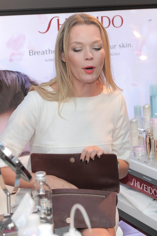 Celebrytki pozują - jest kupa śmiechu (FOTO)