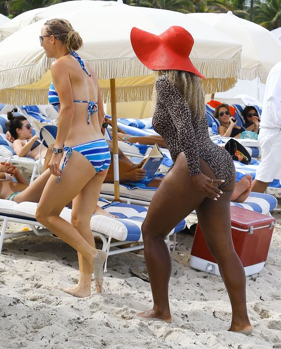 Serena Williams ma na czym usiąść (FOTO)