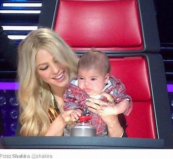 Shakira i mały Milan na planie The Voice (FOTO)