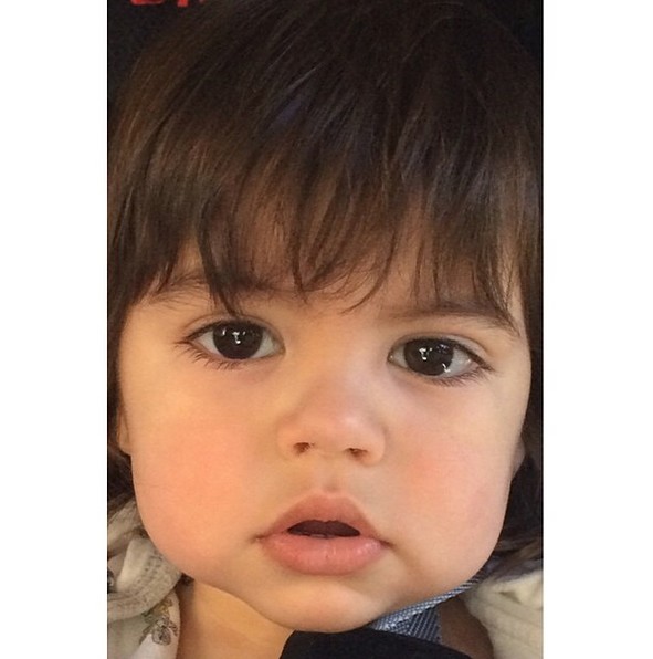 Najsłodszy chłopiec w show biznesie uczy się czytać!