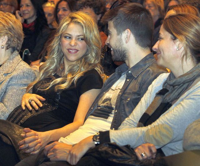 Bardzo ciężarna Shakira na gali (FOTO)