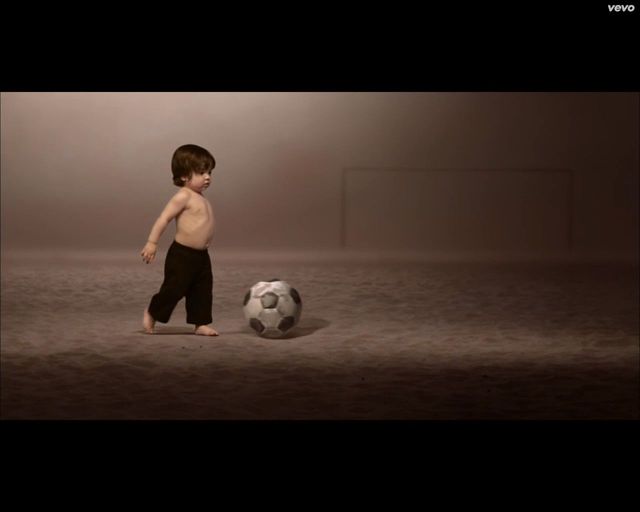 Milan, syn Shakiry, zadebiutował w teledysku [VIDEO]