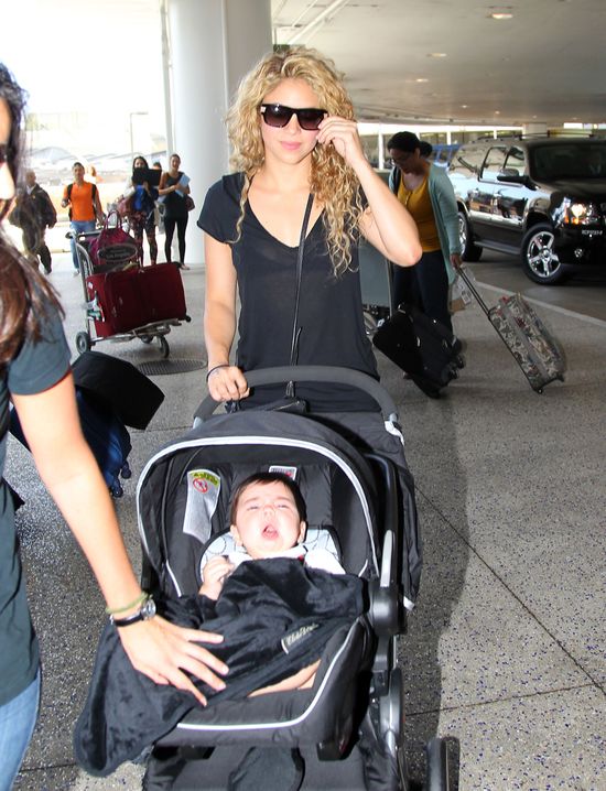 Seksowna mamuśka - Shakira (FOTO)