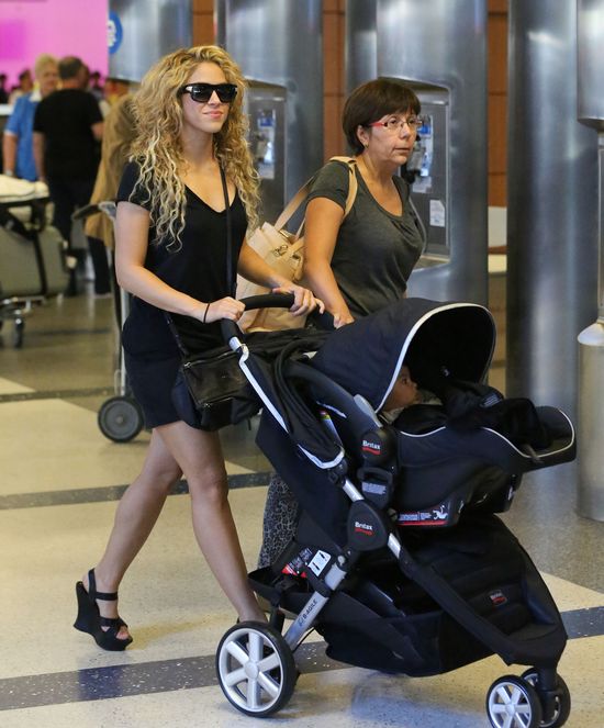 Seksowna mamuśka - Shakira (FOTO)