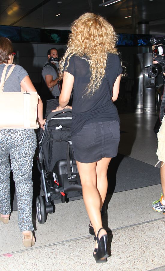 Seksowna mamuśka - Shakira (FOTO)