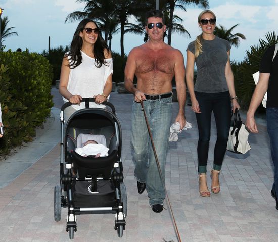 Simon Cowell ponownie przyłapany z rodzinką (FOTO)