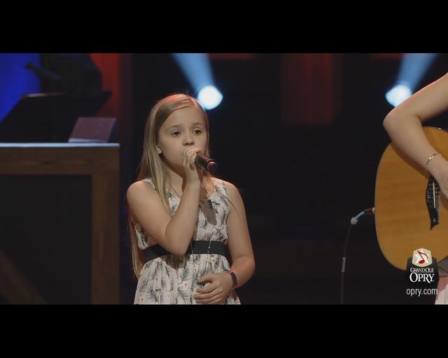 Dwie siostry z Kanady - zrobią karierę jak Bieber? [VIDEO]