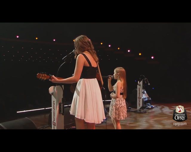 Dwie siostry z Kanady - zrobią karierę jak Bieber? [VIDEO]