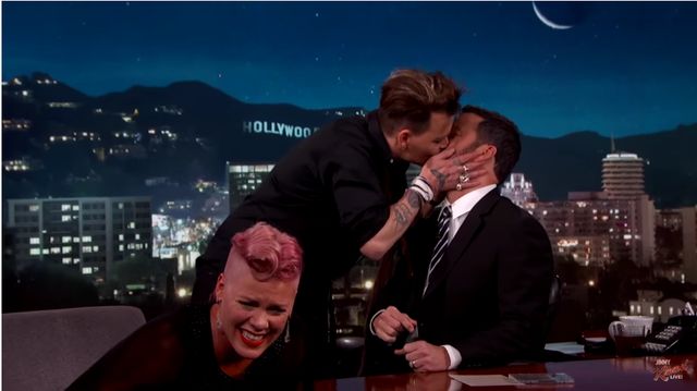 Nie uwierzysz, jak zareagowała PINK, kiedy zobaczyła... Johnny'ego Deppa! Nie uwierzysz, jak zareagowała PINK, kiedy zobaczyła... Johnny'ego Deppa!