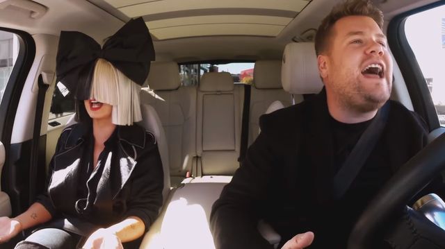 Sia w niecodziennym wywiadzie VIDEO)