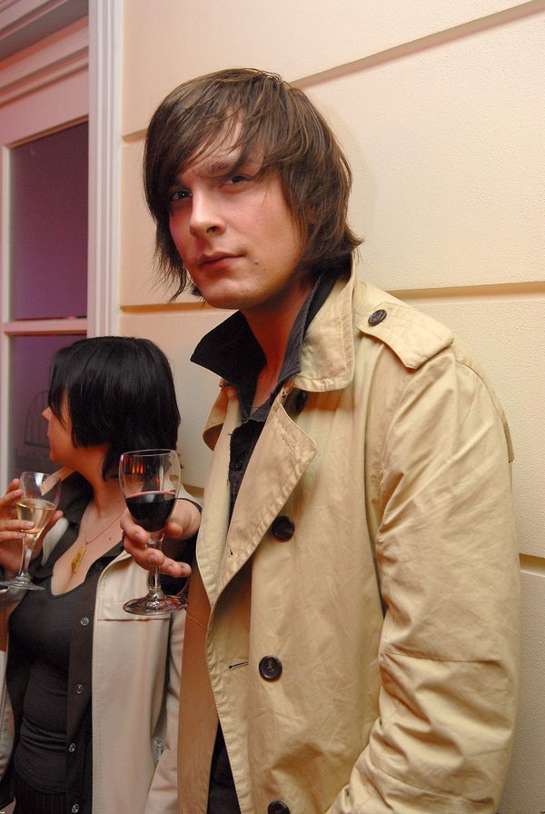 Nie poznacie Sławka Uniatowskiego na starych zdjęciach (FOTO) Nie poznacie Sławka Uniatowskiego na starych zdjęciach (FOTO)