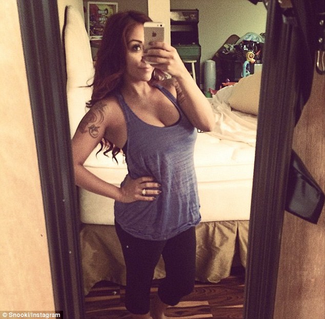 Snooki chwali się figurą 6 dni po porodzie (FOTO)