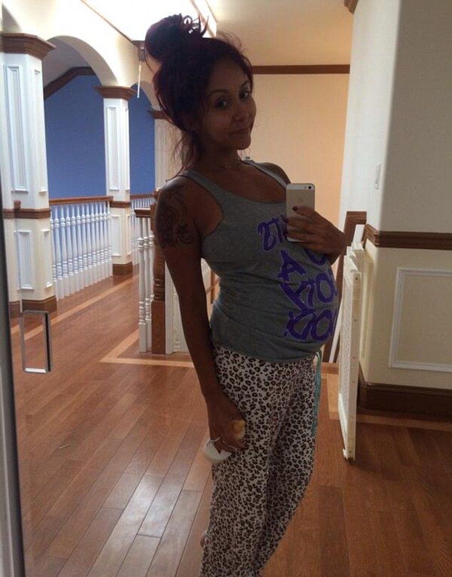 Snooki jest już zmęczona ciążą? (FOTO)