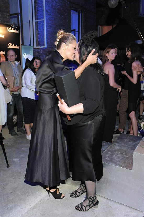 Małgorzata Socha na urodzinach Gosi Baczyńskiej (FOTO) Małgorzata Socha na urodzinach Gosi Baczyńskiej (FOTO)