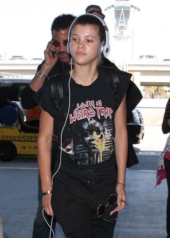 Prawdziwym ojcem Khloe Kardashian jest Lionel Richie? 