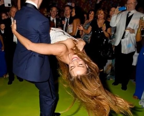 Sofia Vergara nie utrzymała swoich piersi na parkiecie (FOTO Sofia Vergara nie utrzymała swoich piersi na parkiecie (FOTO