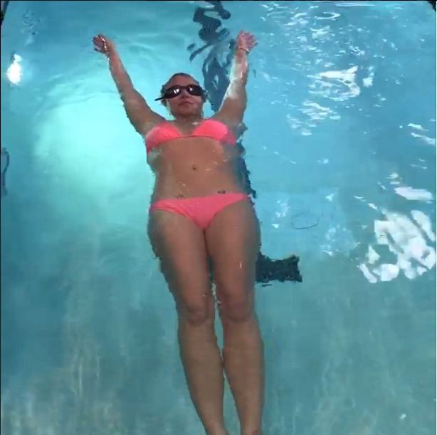 Co powiecie na Britney Spears w bikini bez retuszu? (VIDEO) Co powiecie na Britney Spears w bikini bez retuszu? (VIDEO)