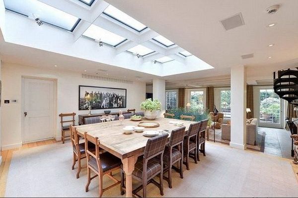 Ten piosenkarz ma na koncie 300 milionów $. Jak mieszka? Ten piosenkarz ma na koncie 300 milionów $. Jak mieszka?