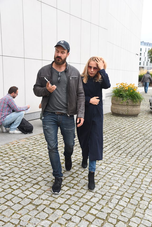 Piotr Stramowski BRONI ŻONY na Instagramie Piotr Stramowski BRONI ŻONY na Instagramie