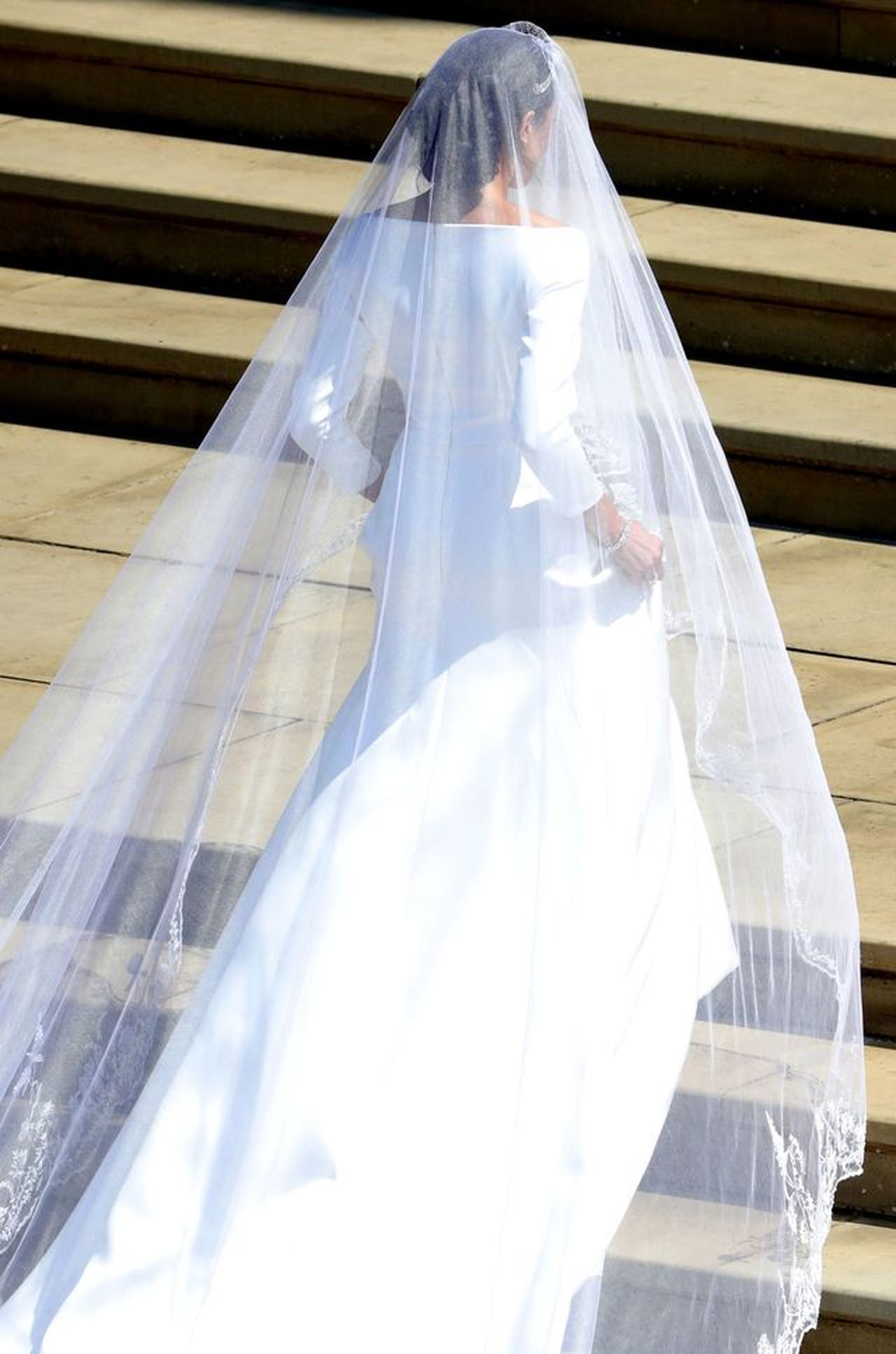 Anna Wintour mówi, co naprawdę sądzi o sukni ślubnej księżnej Meghan Anna Wintour mówi, co naprawdę sądzi o sukni ślubnej księżnej Meghan