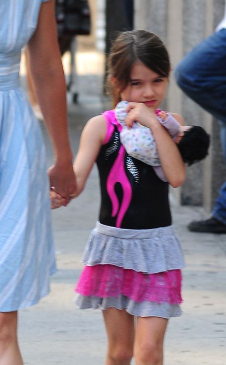 Suri Cruise na zakupach z mamą (FOTO) Suri Cruise na zakupach z mamą (FOTO)