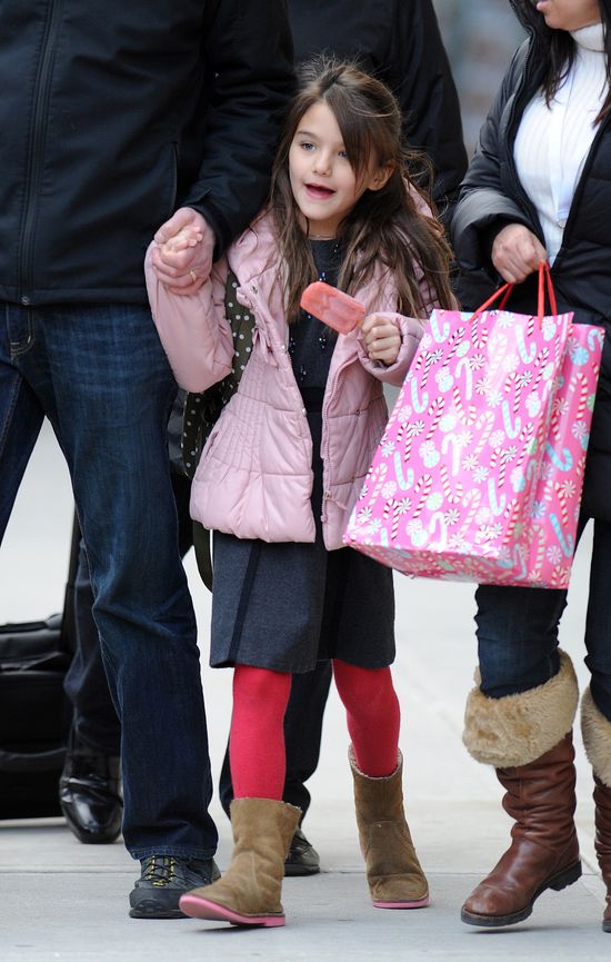 Suri Cruise jest szczęśliwym dzieckiem? (FOTO)