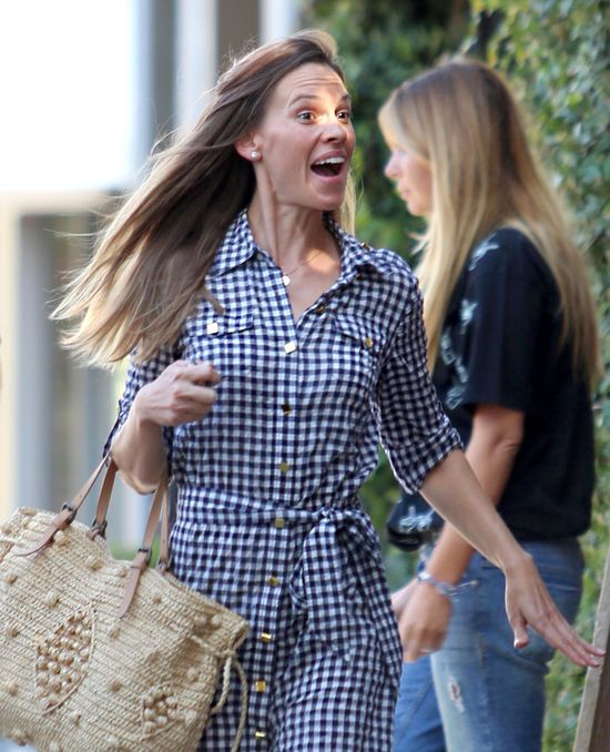 Hilary Swank przyłapana bez makijażu (FOTO)