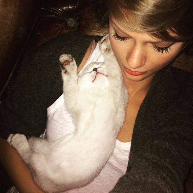 Miley Cyrus zakpiła z Taylor Swift (Insta) Miley Cyrus zakpiła z Taylor Swift (Insta)