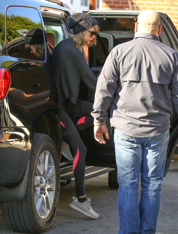 Ochroniarz Taylor Swift bezapelacyjnie GWIAZDĄ sieci (INS) Ochroniarz Taylor Swift bezapelacyjnie GWIAZDĄ sieci (INS)