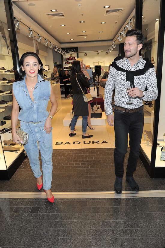 Seksowny kombinezon przyciągnął uwagę Rafała Maślaka (FOTO)