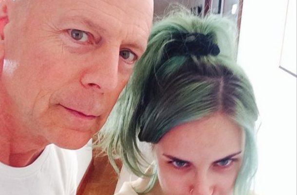 Tallulah Willis, która cierpi na cielesne zaburzenie dysmorficzne, chwali się figurą w bikini