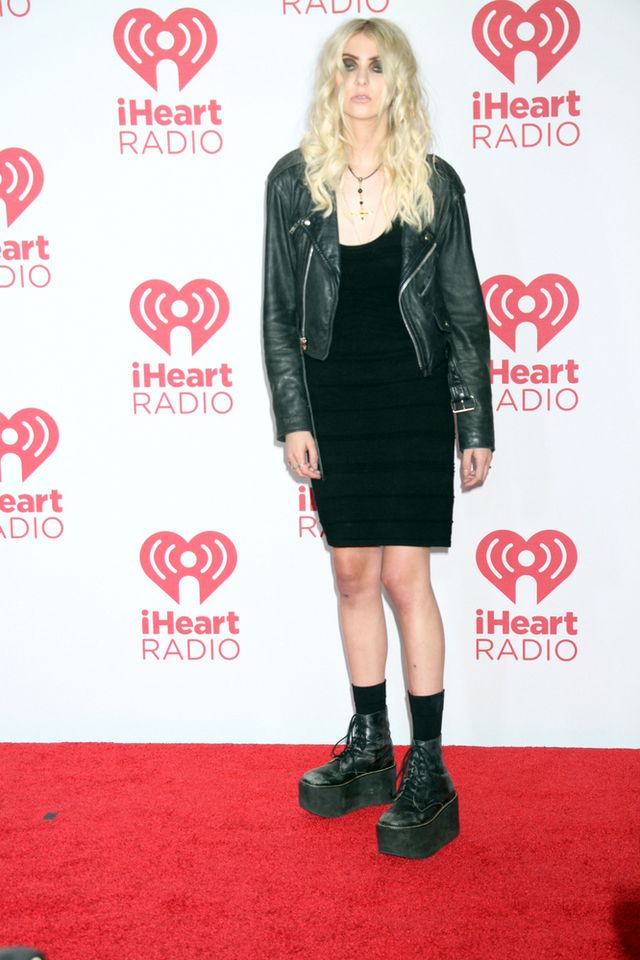 Taylor Momsen wygląda jakoś dziwnie... (FOTO)