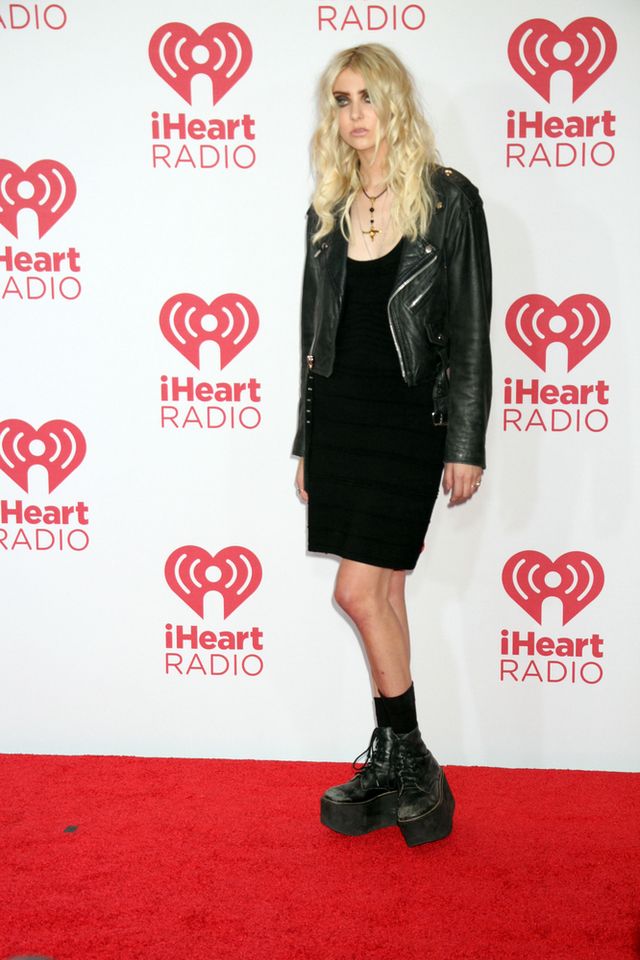 Taylor Momsen wygląda jakoś dziwnie... (FOTO)